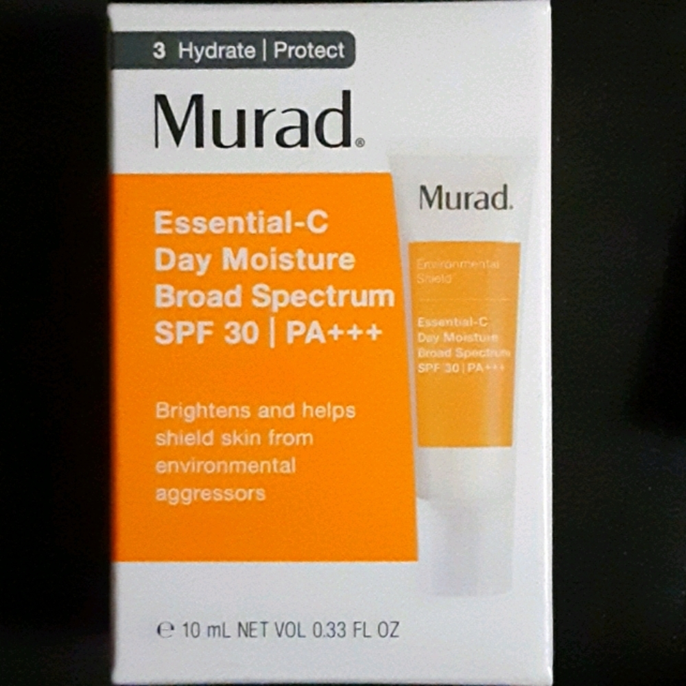 Murad essential-c day moisture